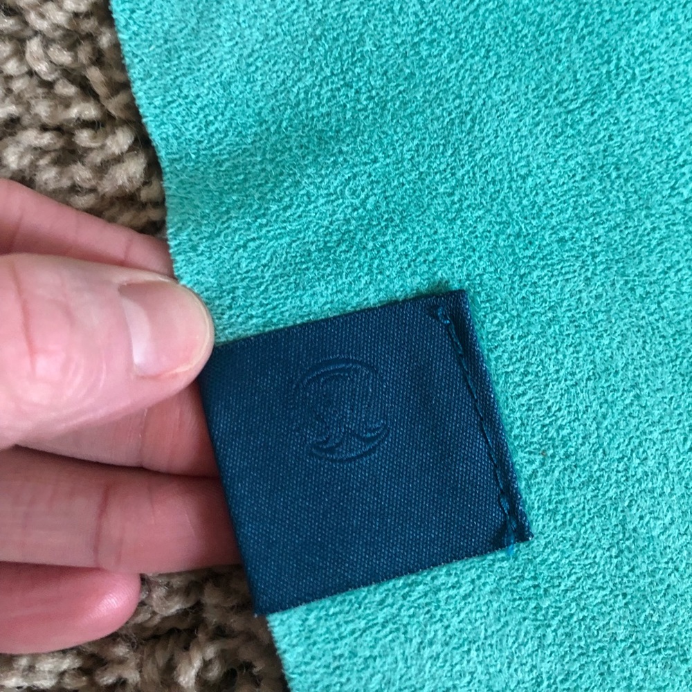 Lululemon yoga mat towel